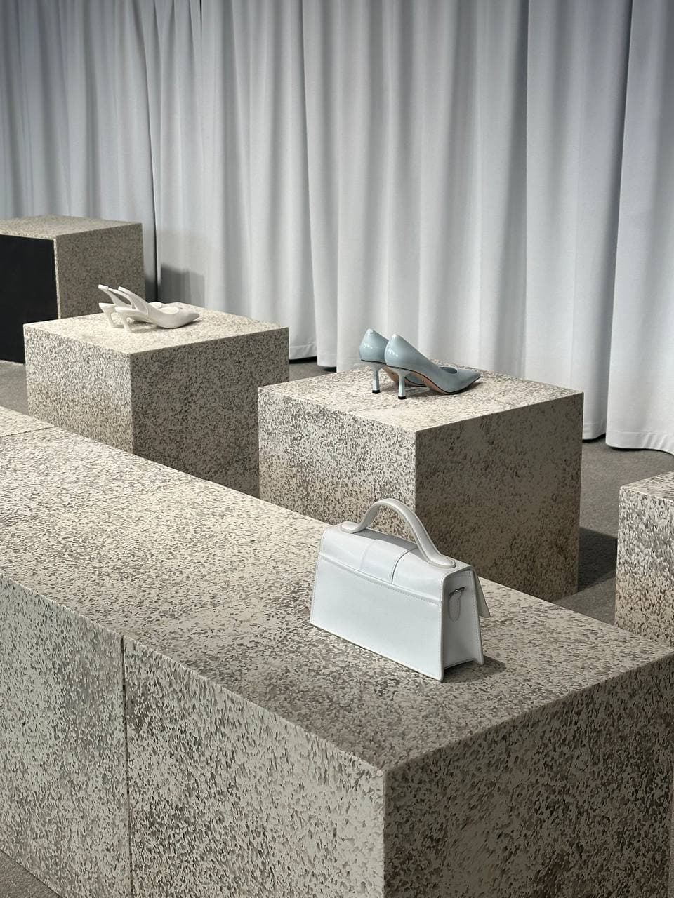 Нужны панели для пространства